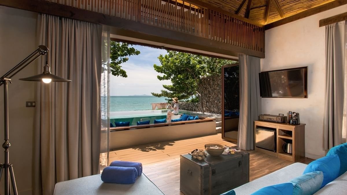 luxury sea view room with private baalcony